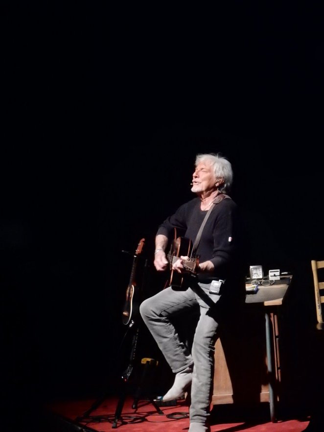 Hugues Aufray Visiteur d'un soir Concert Cirque Royal Bruxelles (8)